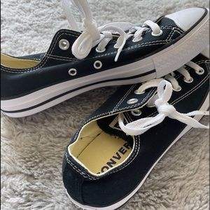 Black converse